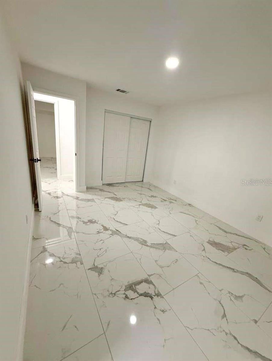1048 Newbern Street, FL