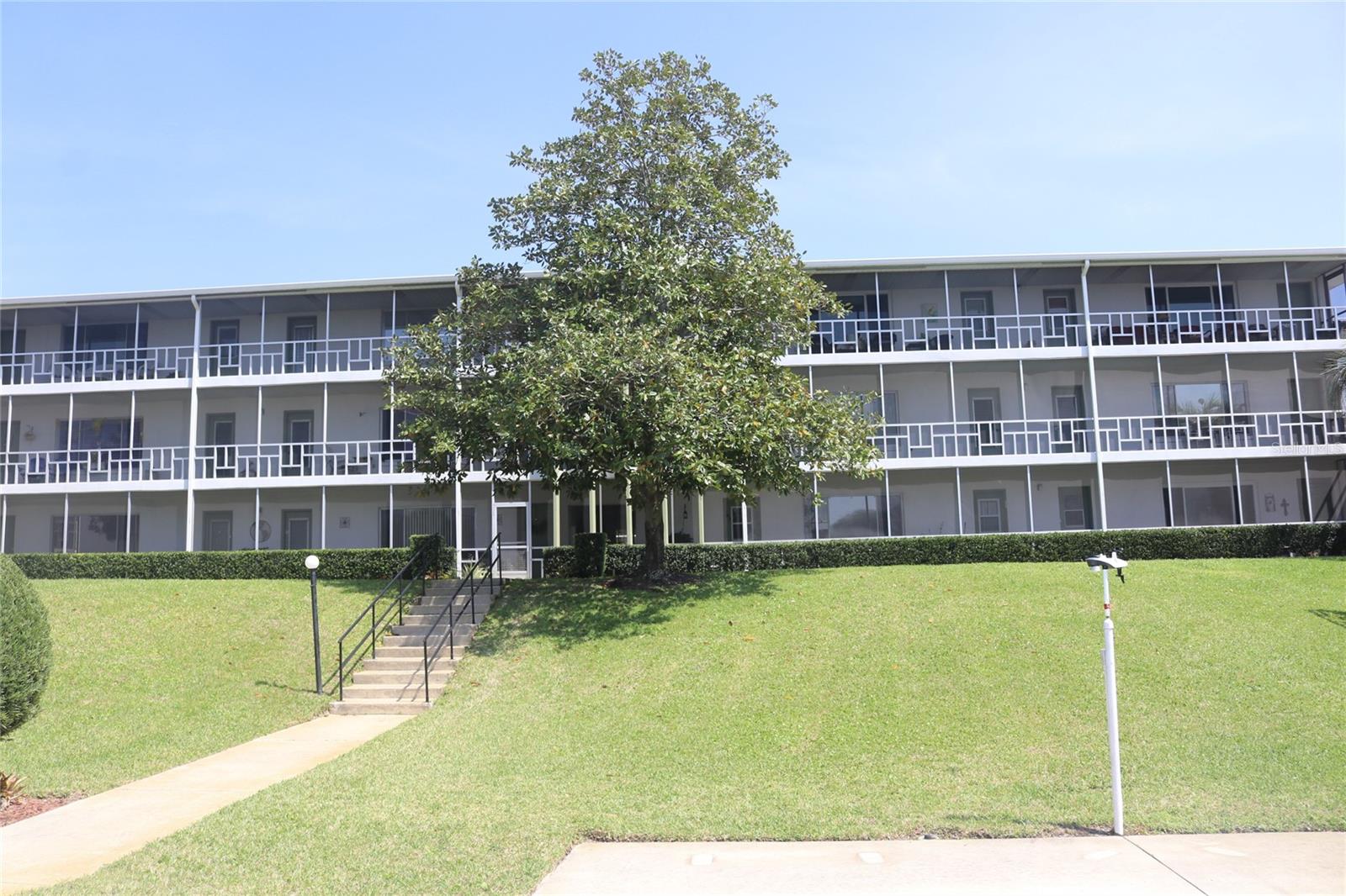 1700 6th St Nw #B23, FL