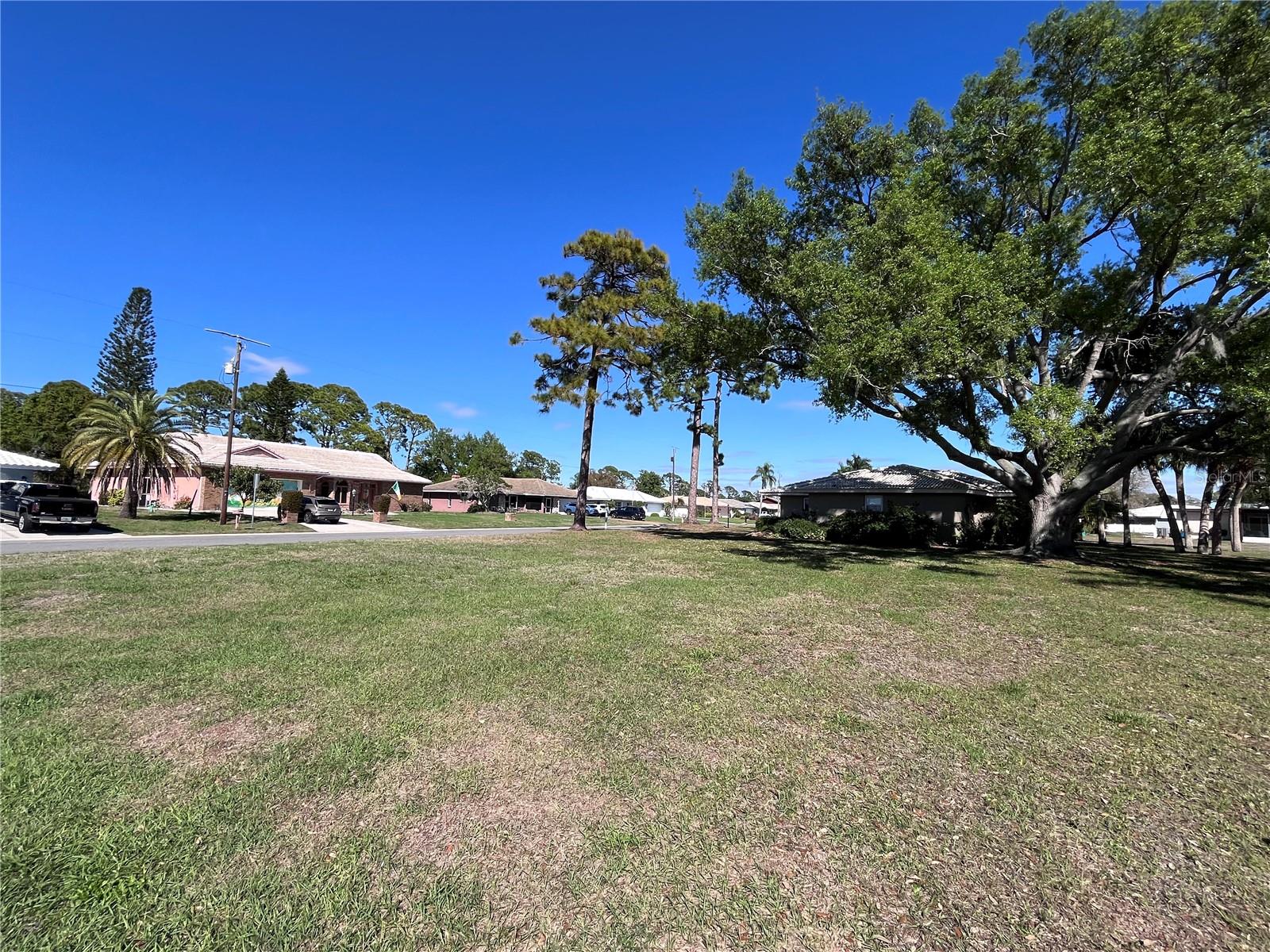 618 Rubens Drive, FL