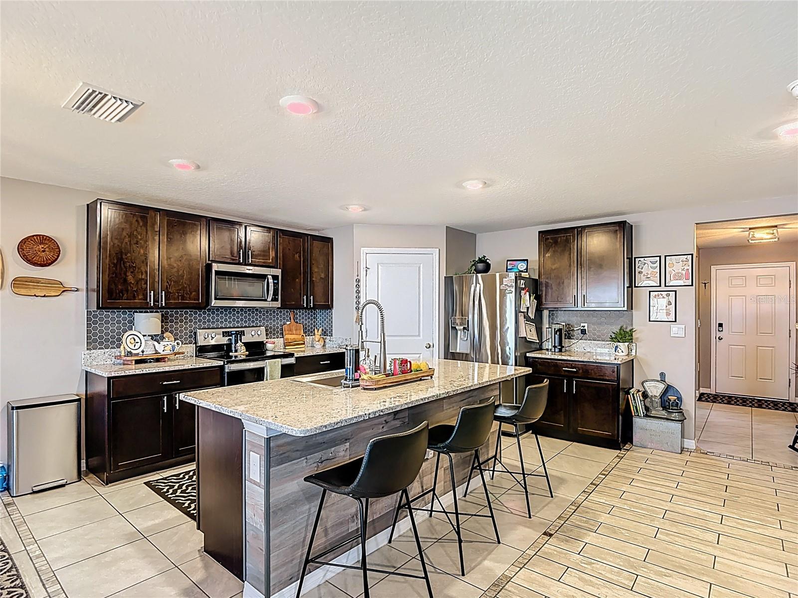 38287 Sonnet Landing Avenue, FL