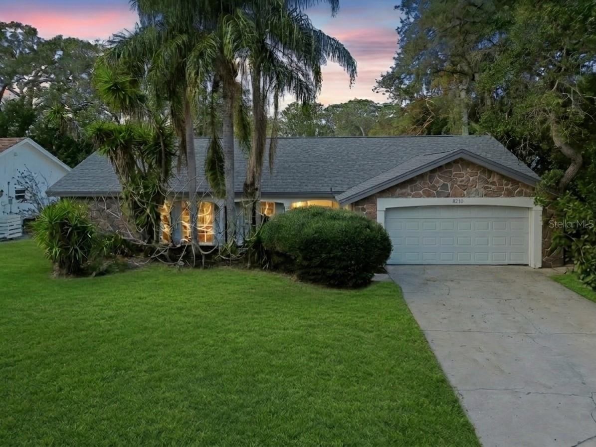 8210 Clover Hill Loop, FL
