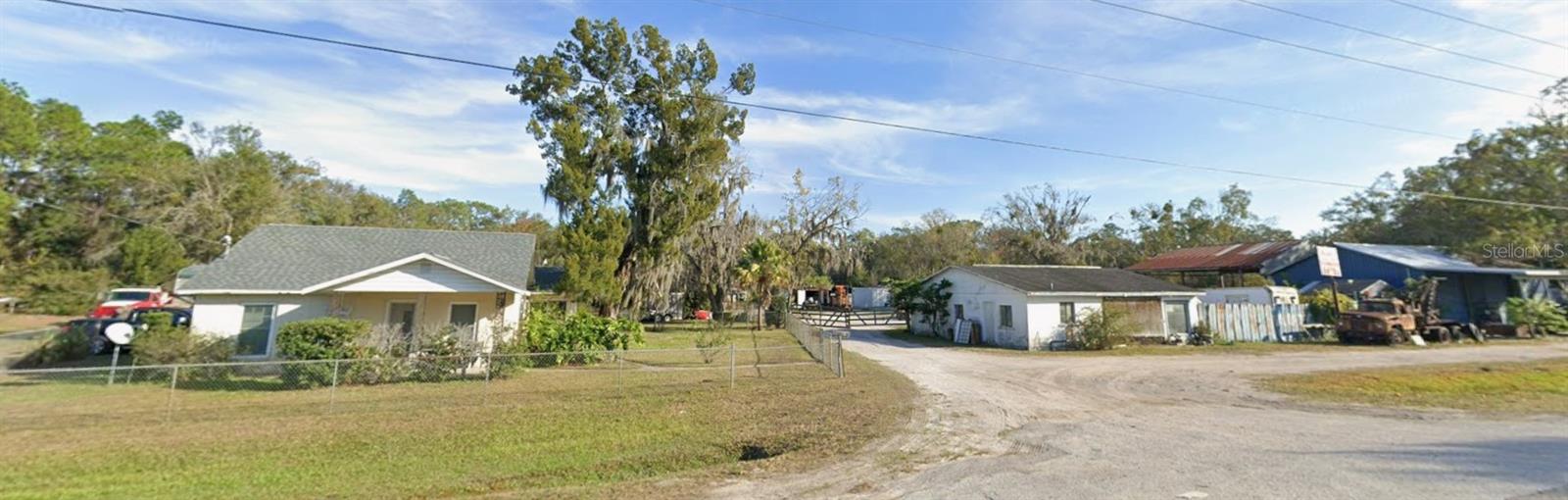 13818 & 13836 Us Highway 41, FL