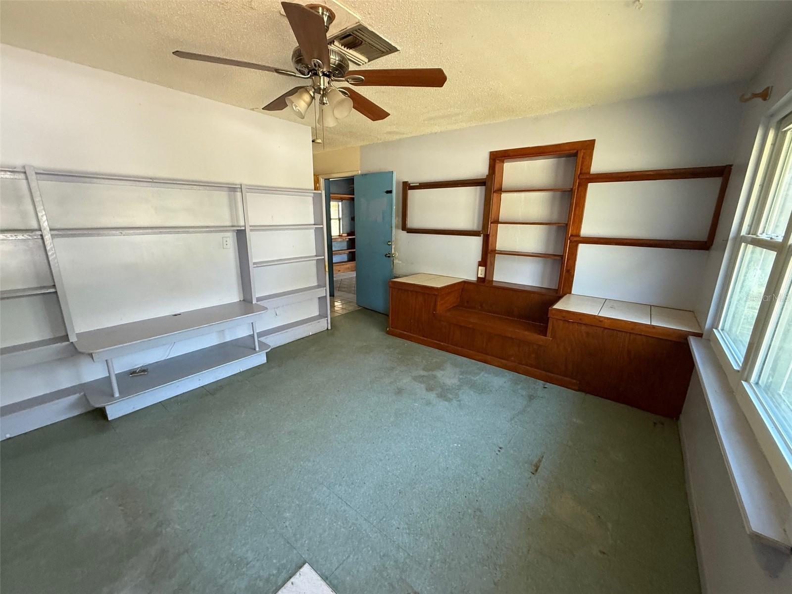 6292 Park Drive, FL