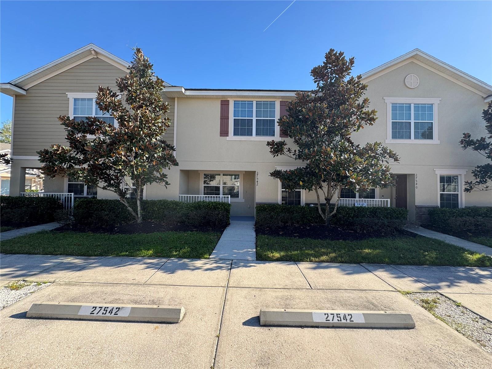 27542 Desert Willow Way, FL