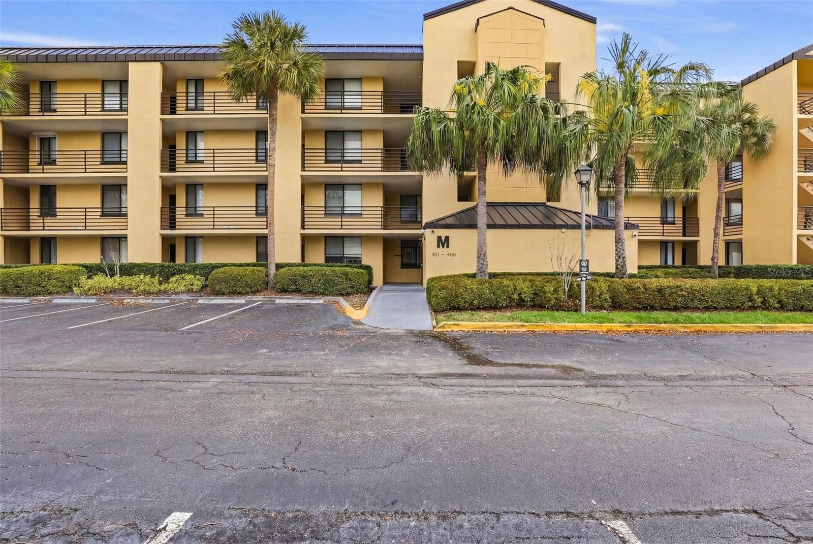 2424 W Tampa Bay Blvd #M404, FL