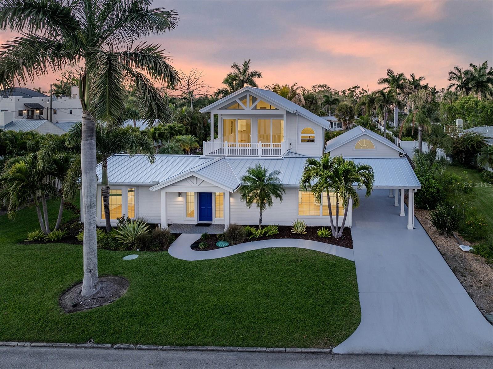 212 Sunrise Dr, FL