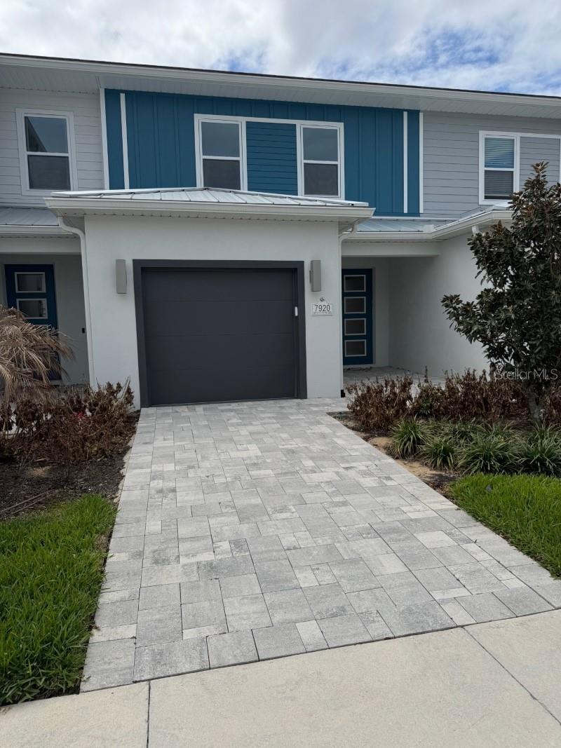 7920 Spectrum Dr W, FL