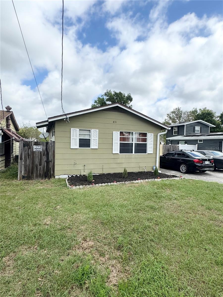831 Naples Drive, FL