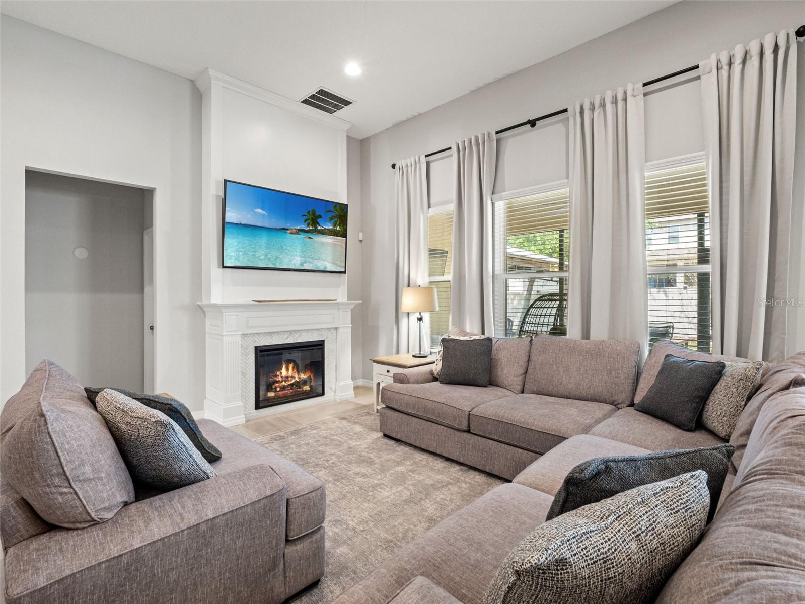 3120 River Springs Boulevard, FL