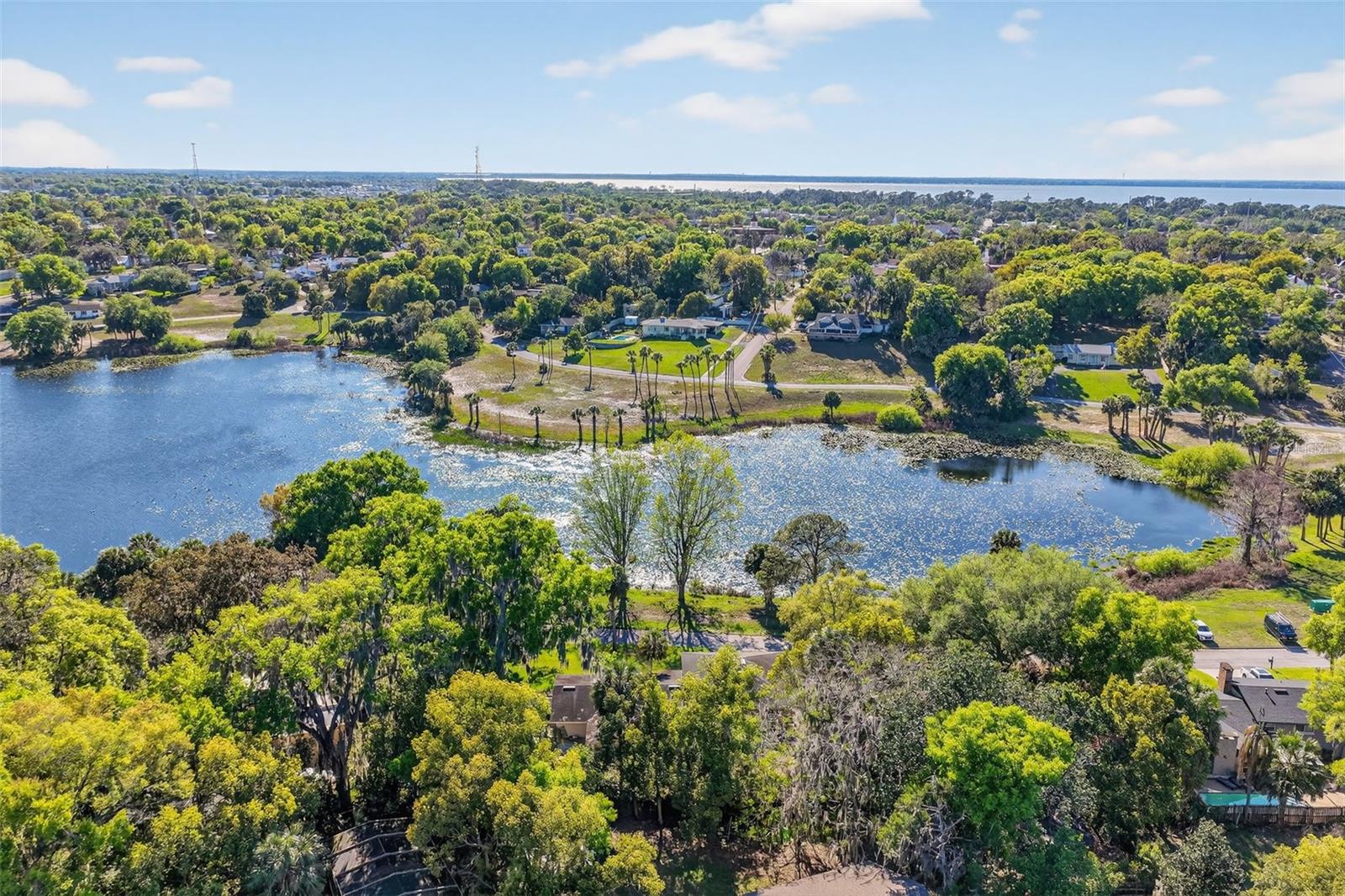 1039 Lake Gracie Drive, FL
