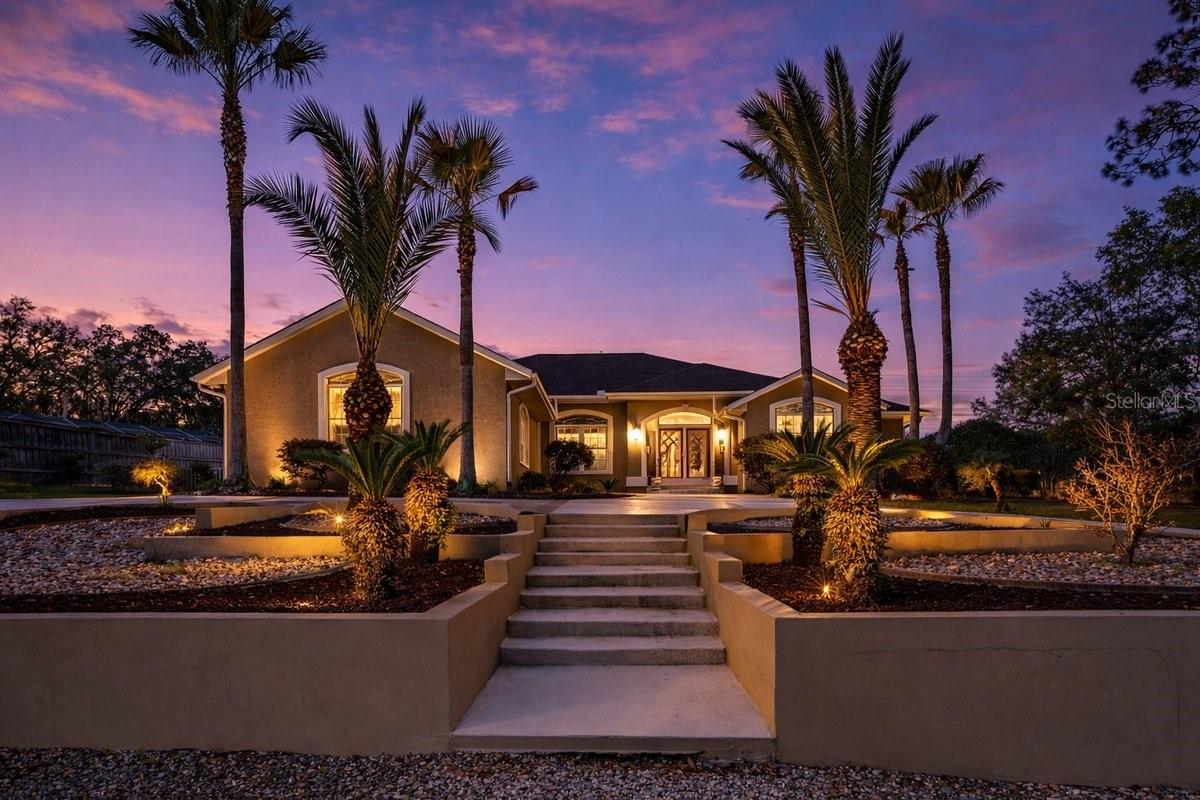 196 Clubview Circle, FL