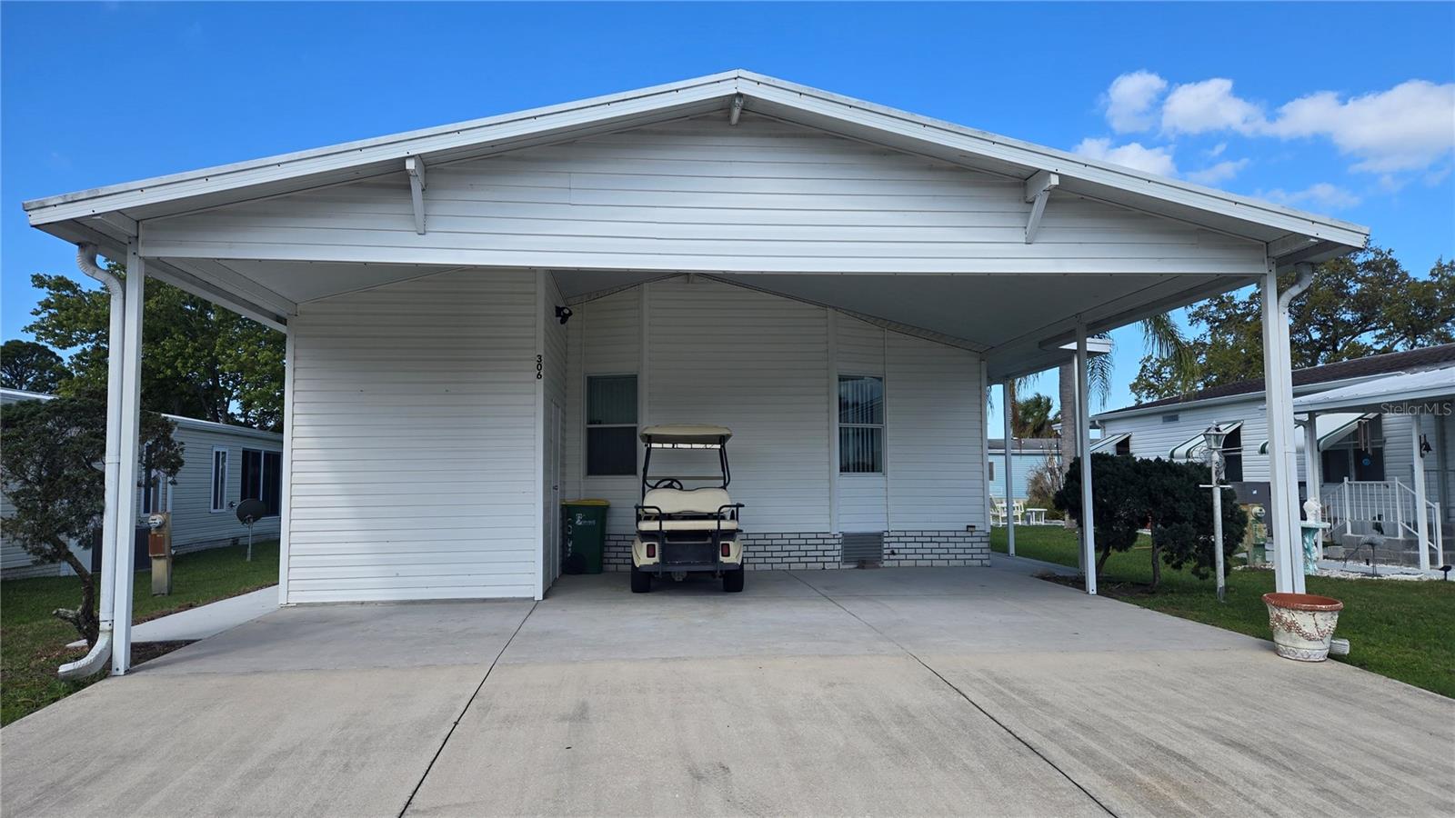 306 Buttonwood Ct, FL