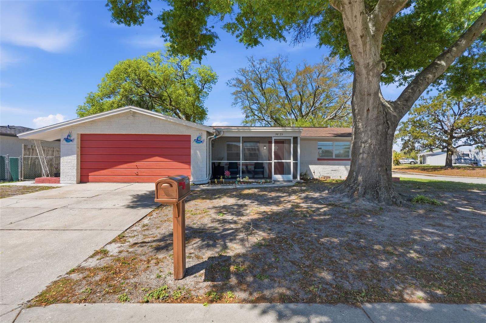 9825 Lakeside Lane, FL