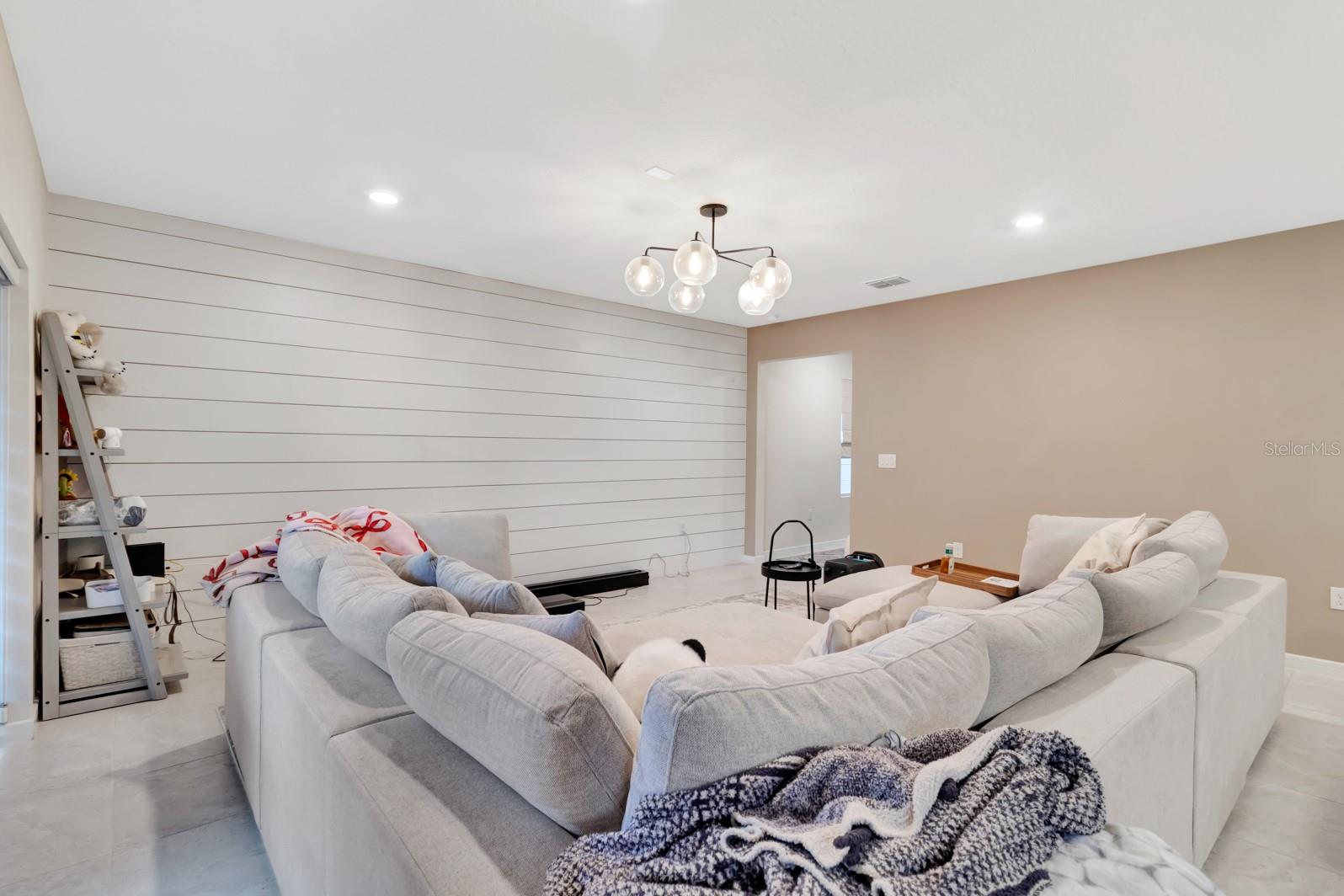 4943 Royal Point Avenue, FL