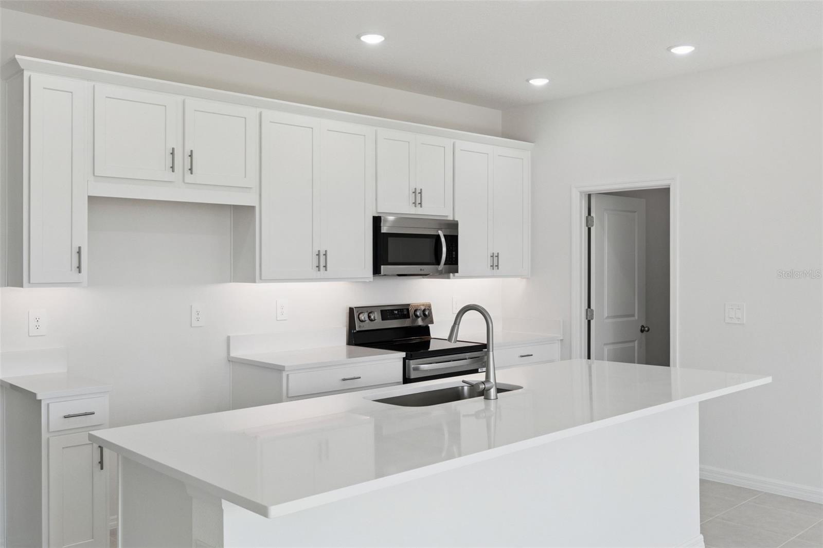 826 Emerald Grove Drive, FL