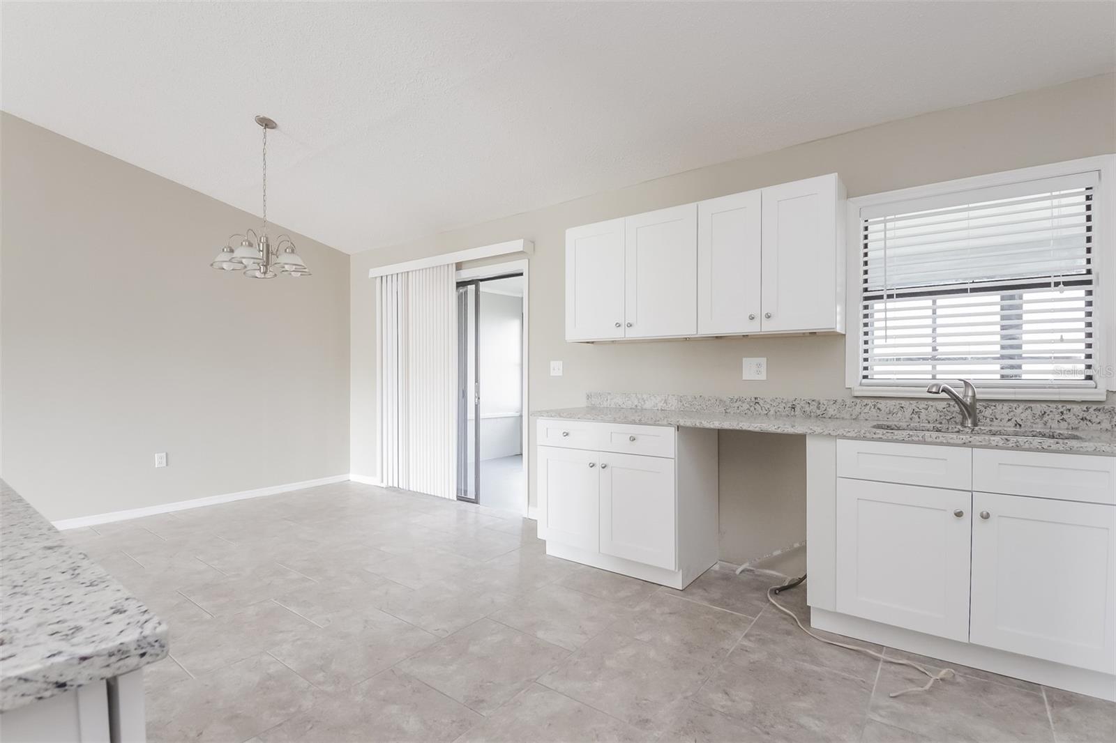 604 Basingstoke Court, FL