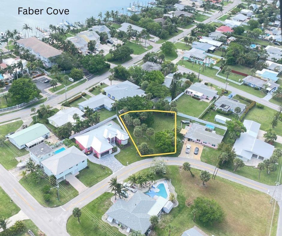 Coral Cir, FL