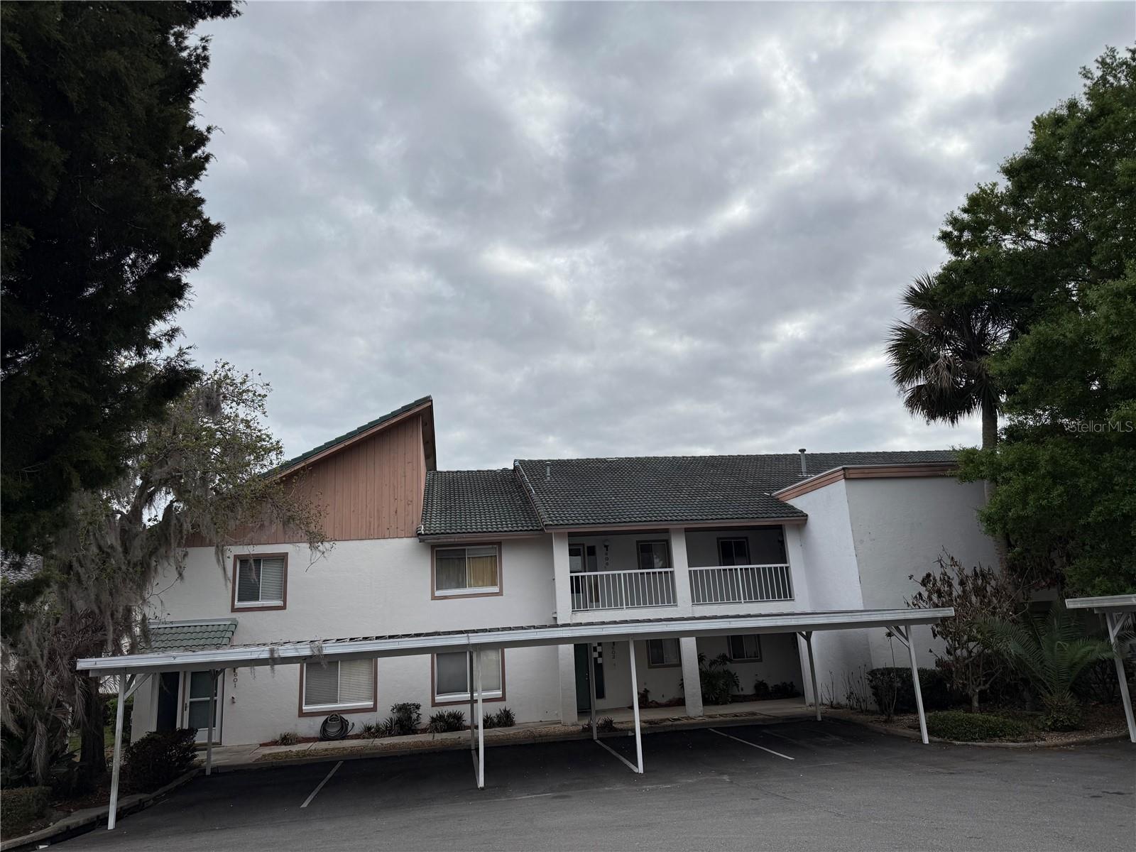 607 Country Lane, FL