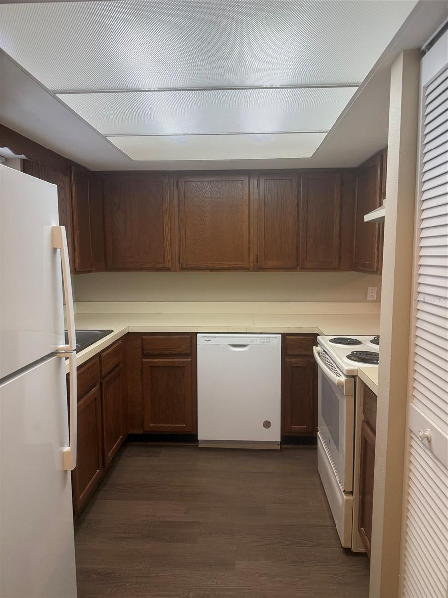 607 Country Lane, FL