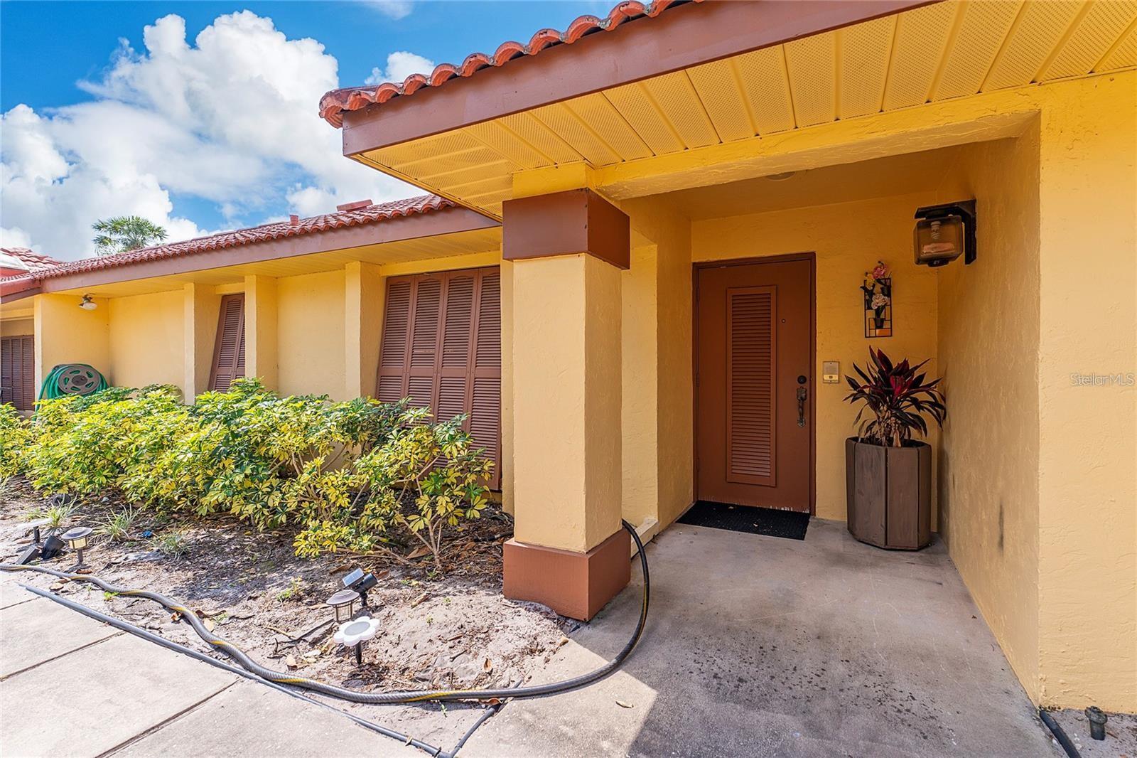 5053 Maui Circle, FL
