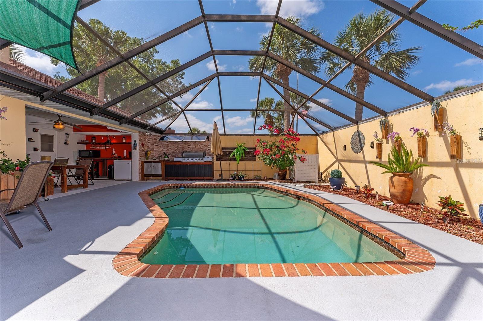 5053 Maui Circle, FL