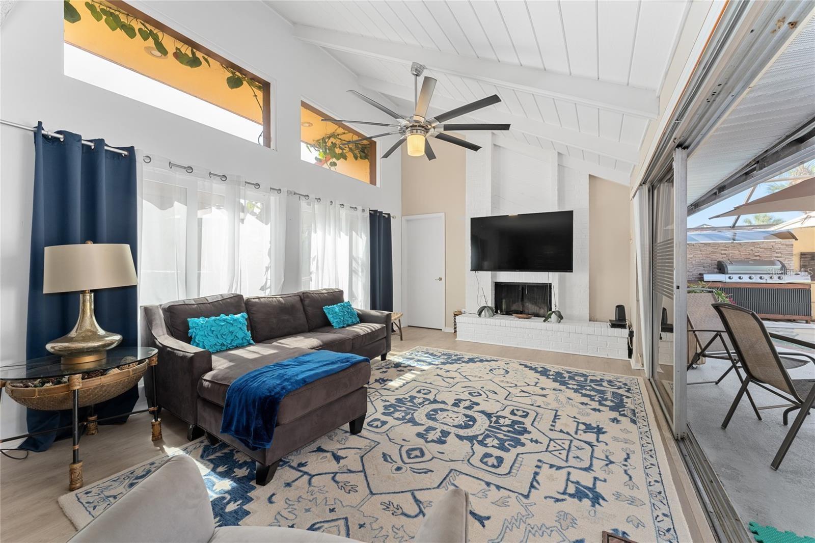 5053 Maui Circle, FL