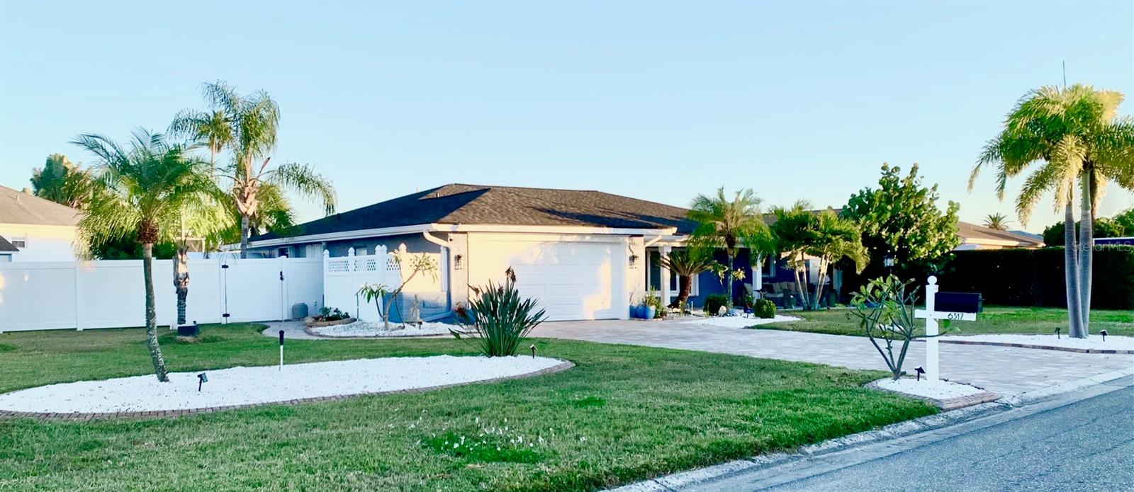 6317 Wisteria Lane, FL