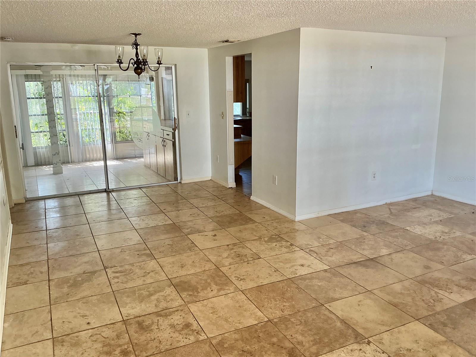 8702 Village Mill Row, FL