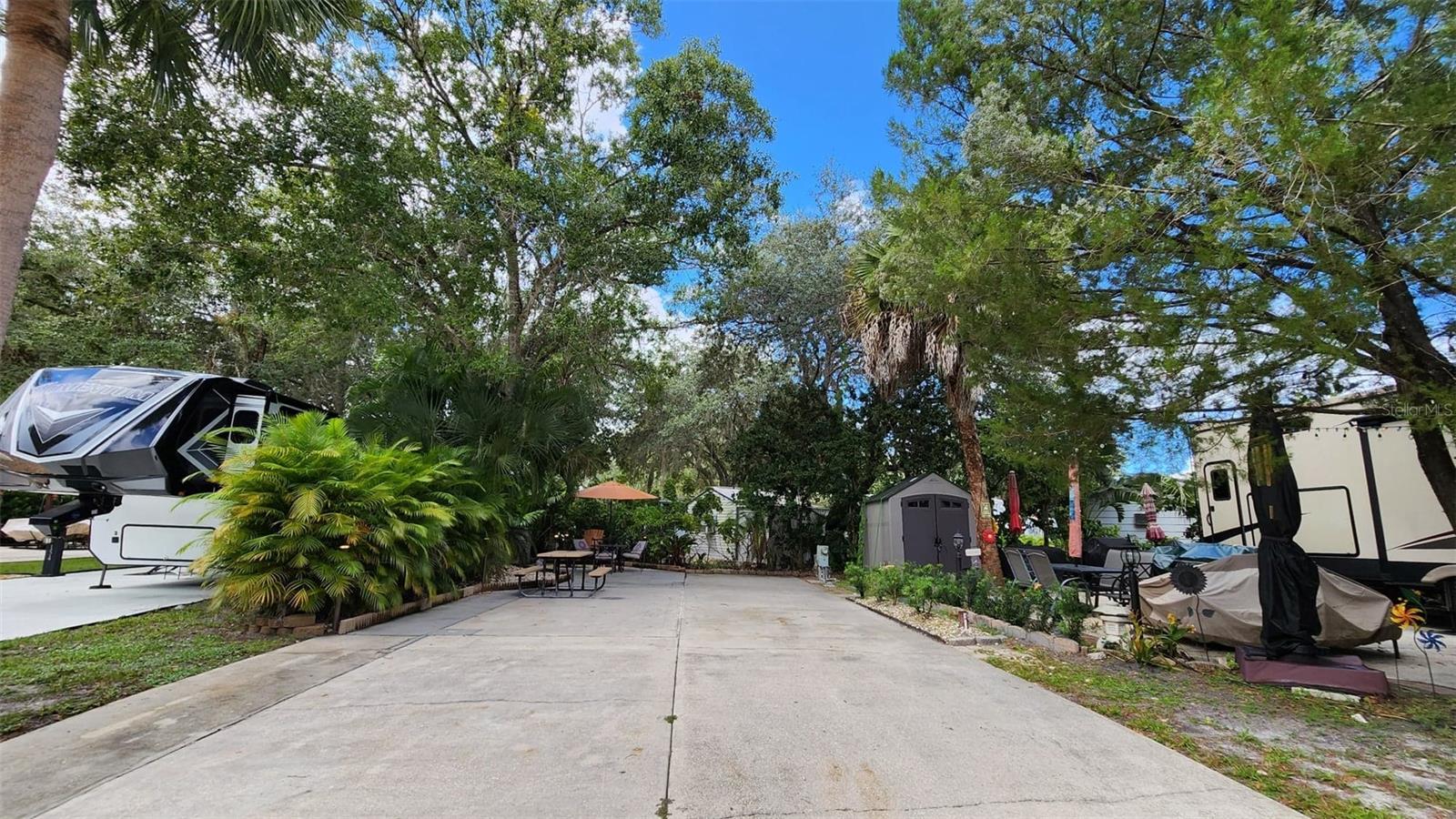 153 Horseshoe Bnd, FL