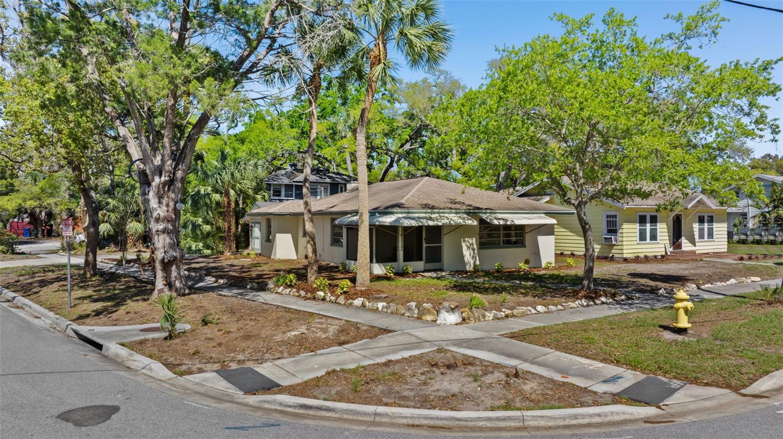 300 President Street, FL