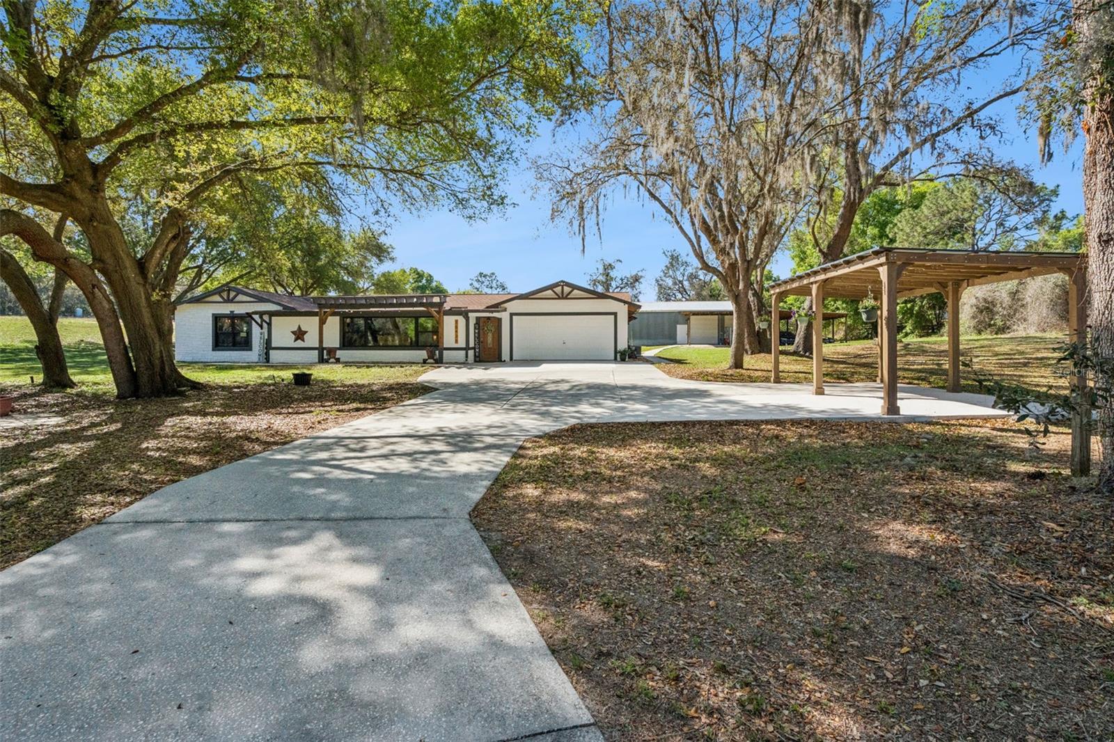 15436 Vinola Drive, FL