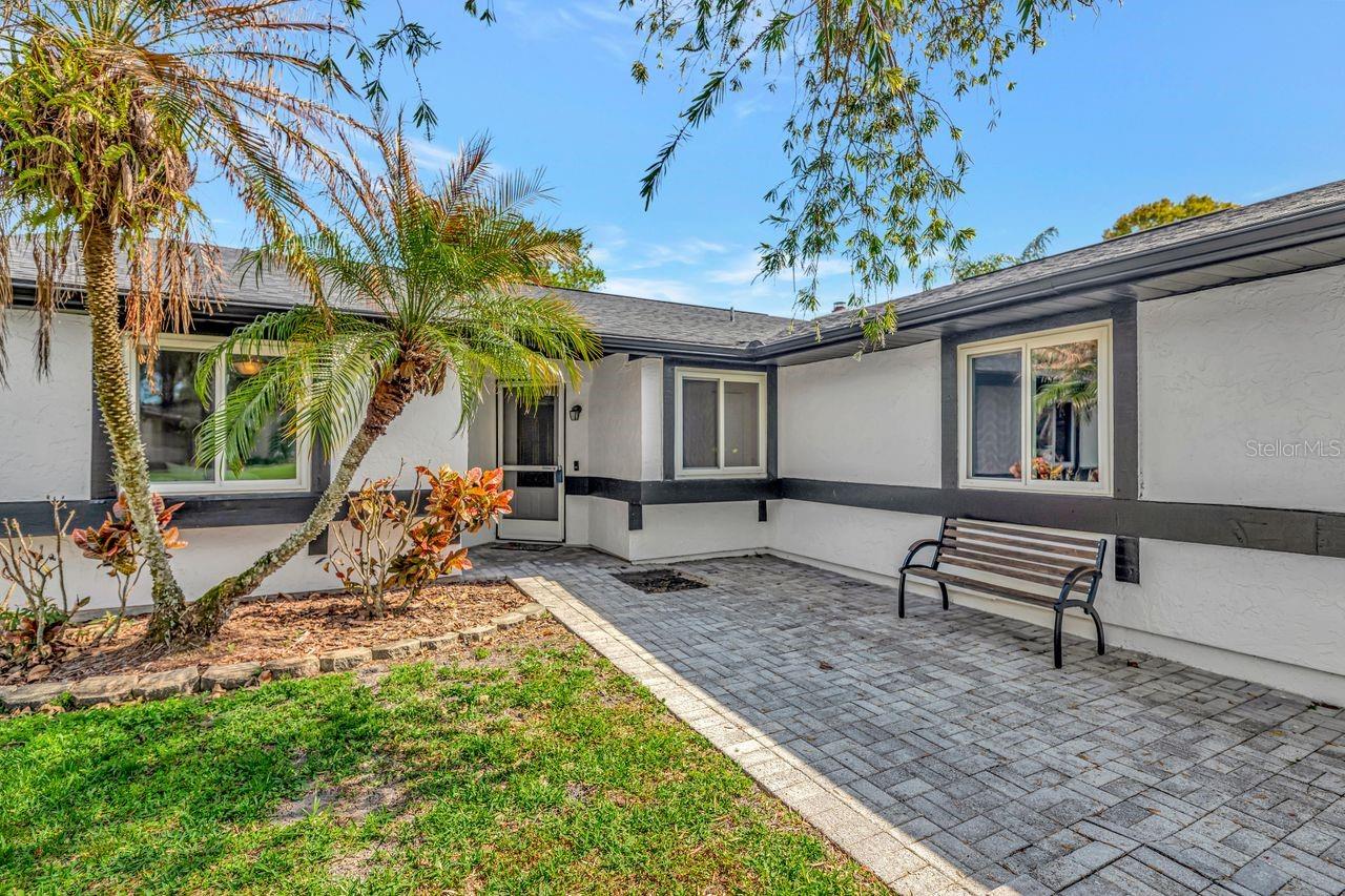 435 Lakeview Drive, FL