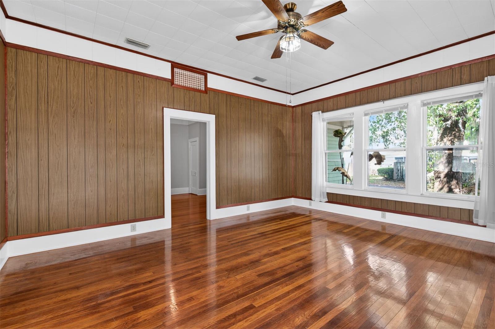 630 6th Avenue, FL