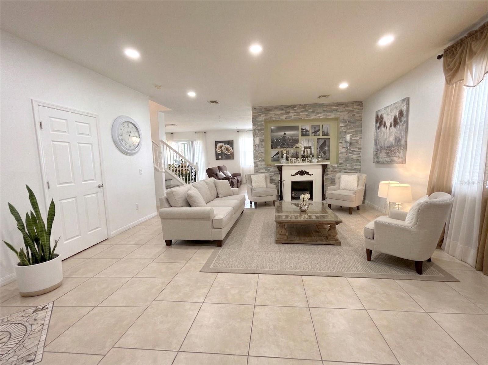 3425 Perching Road, FL