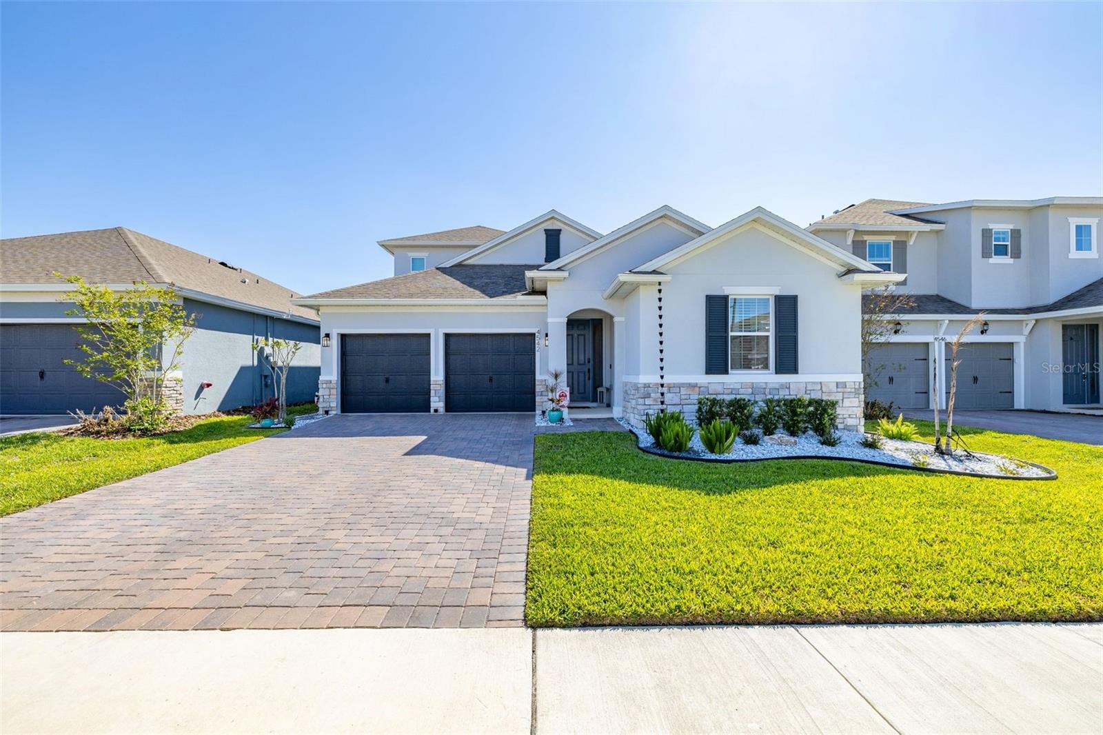 4542 Lions Gate Avenue, FL