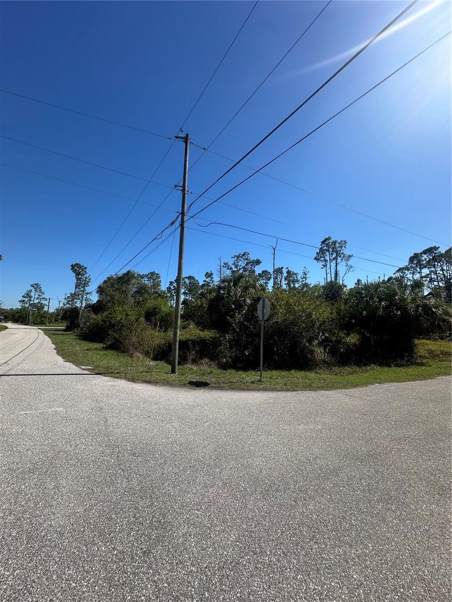 Pinewood St, FL