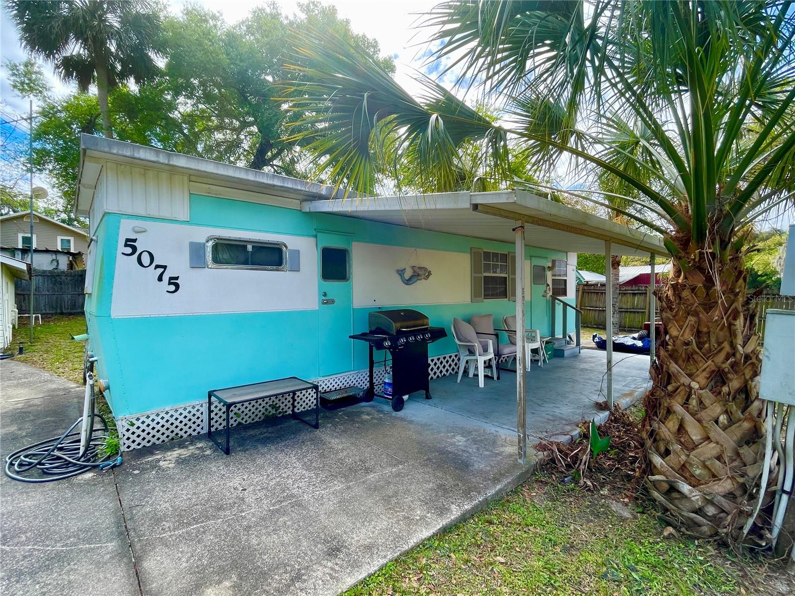 5075 Central Ave, FL