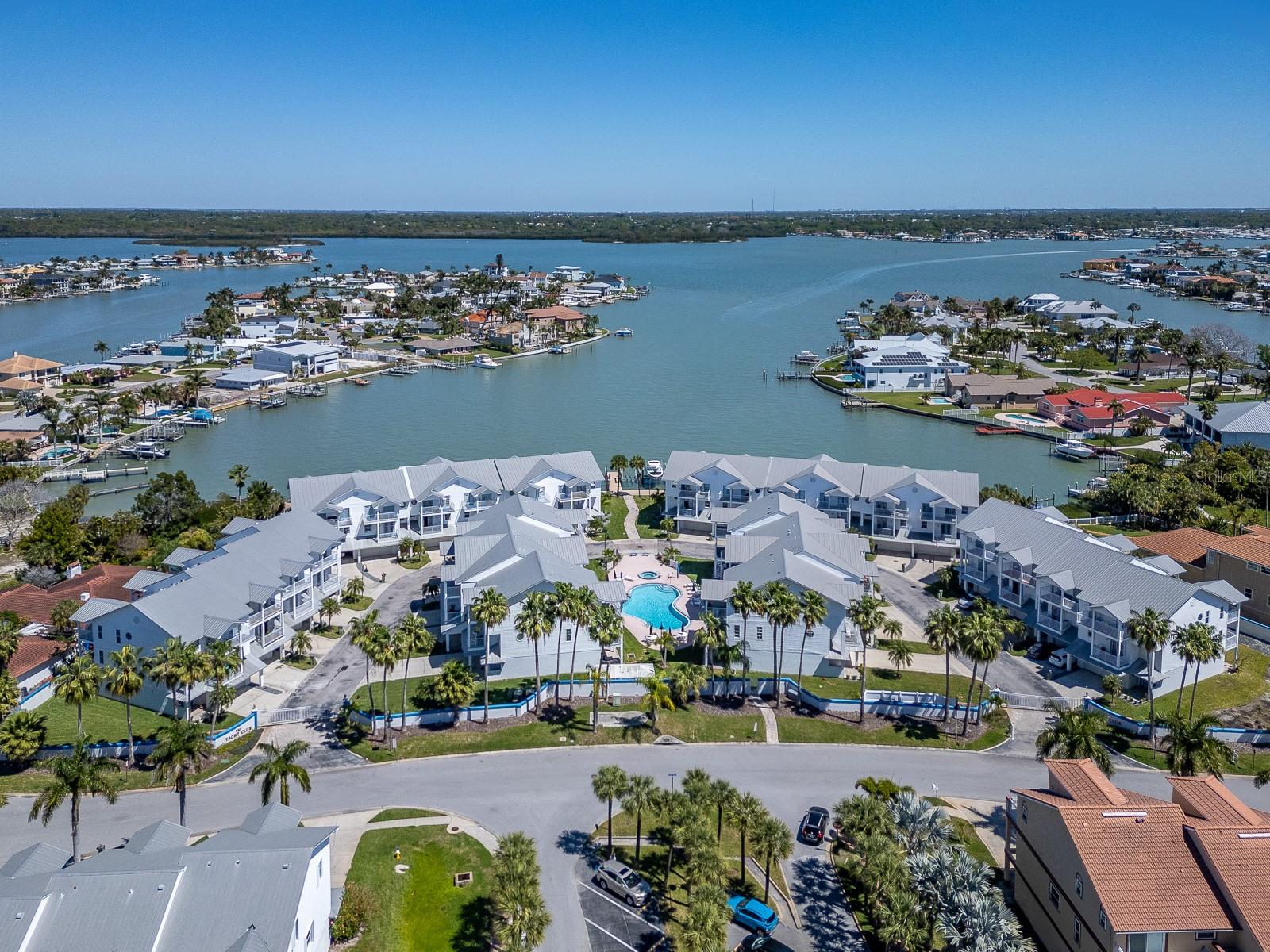 139 Yacht Club Cir, FL