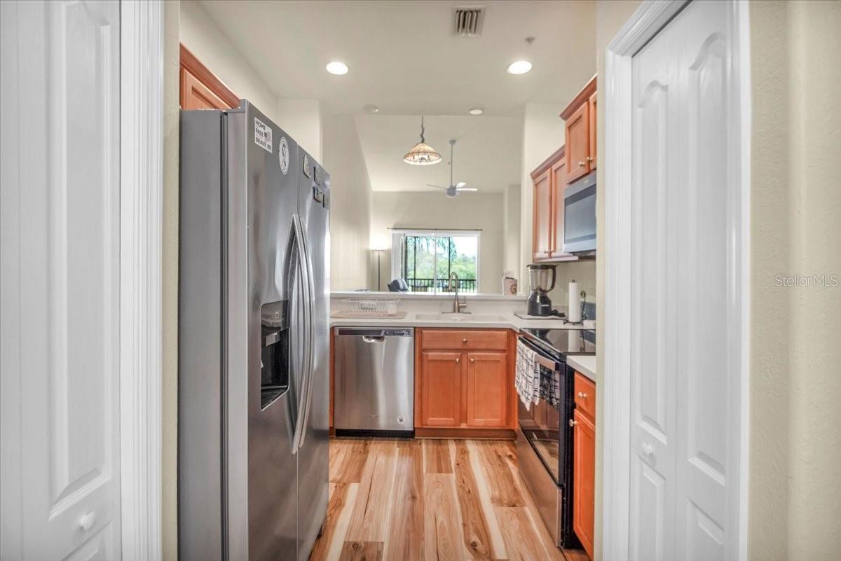 1003 Fairwaycove Lane, FL
