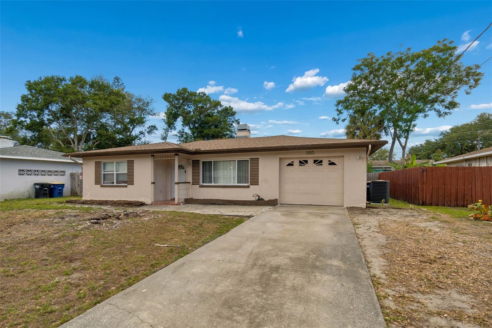704 Brookside Drive, FL