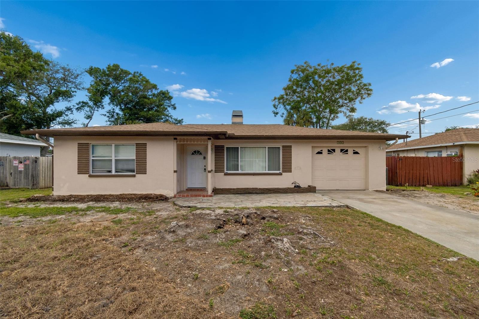 704 Brookside Drive, FL