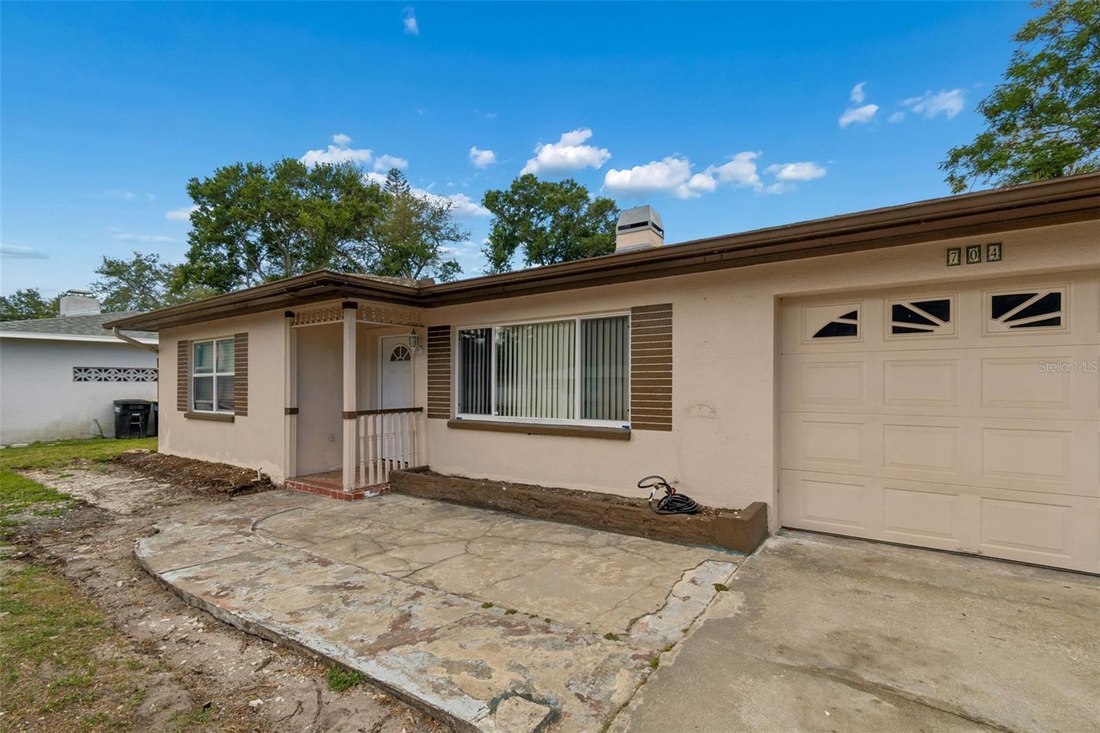 704 Brookside Drive, FL