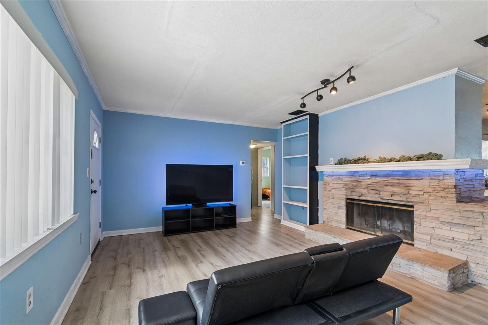 704 Brookside Drive, FL
