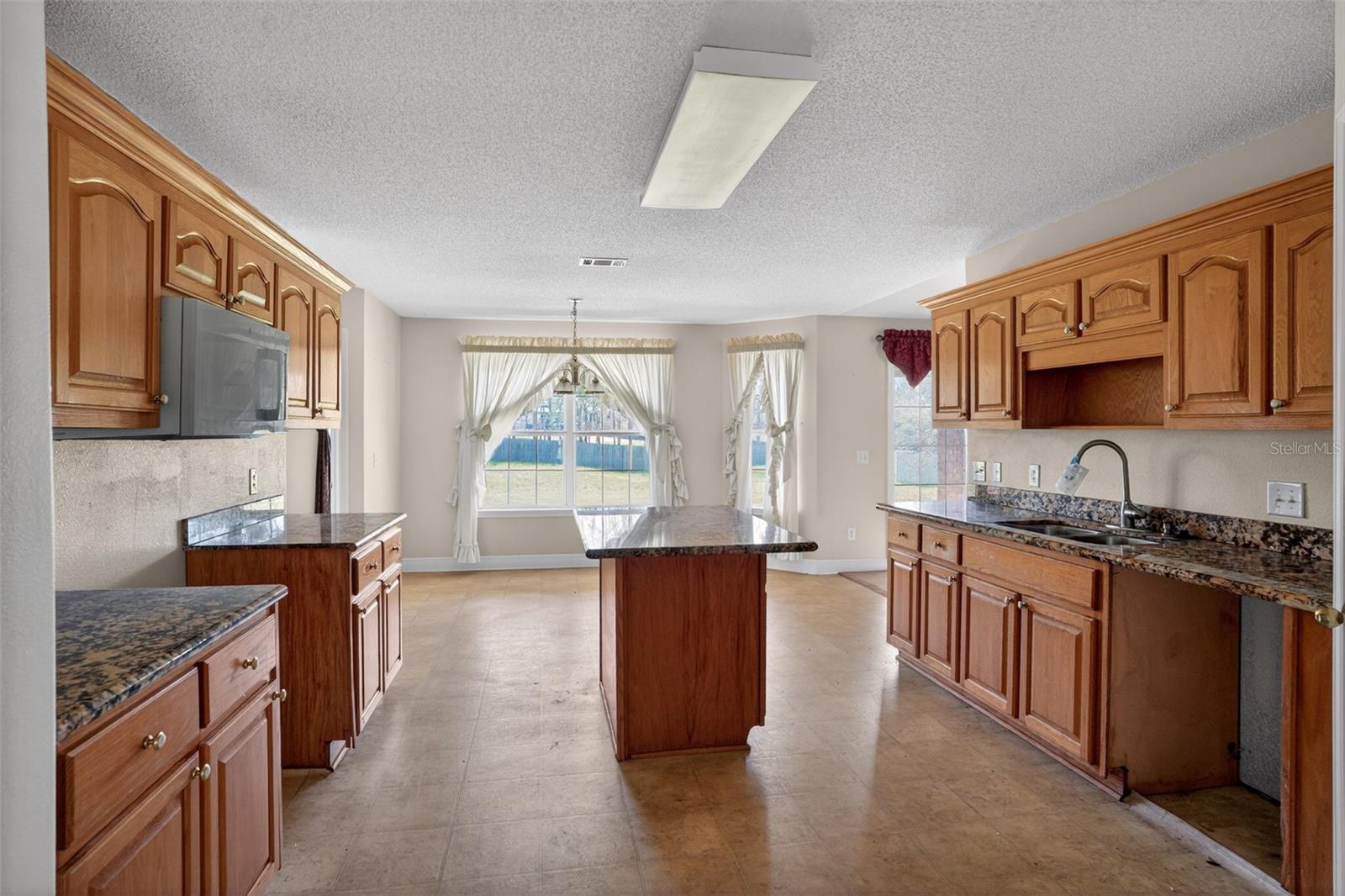 953 Chesapeake Trail, FL