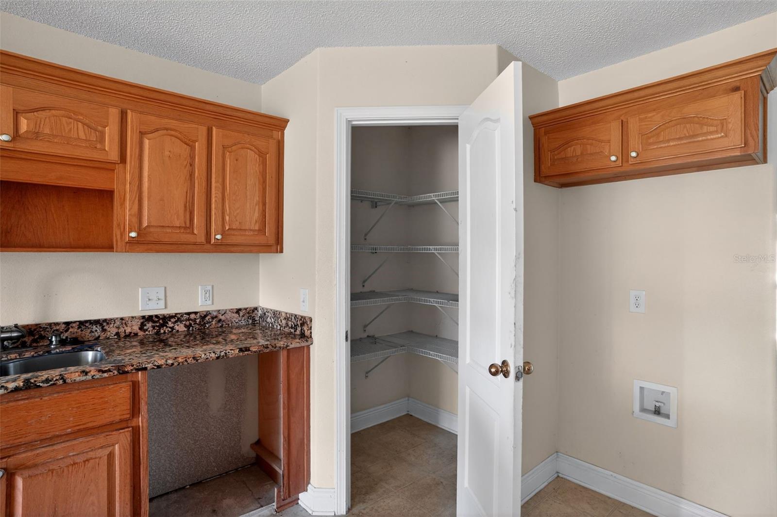 953 Chesapeake Trail, FL