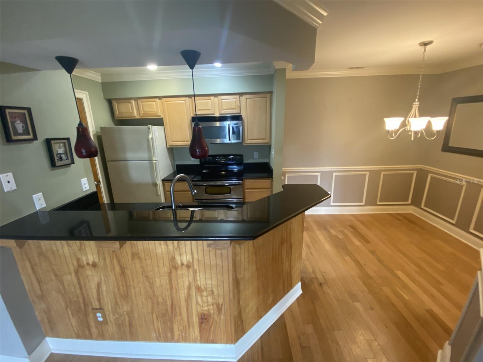 246 Afton Square, FL