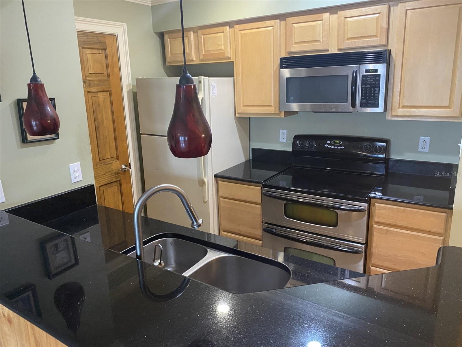246 Afton Square, FL
