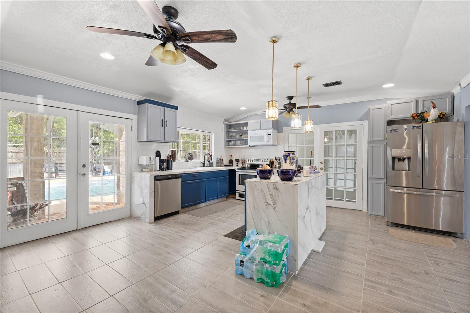 7033 Tallowtree Lane, FL