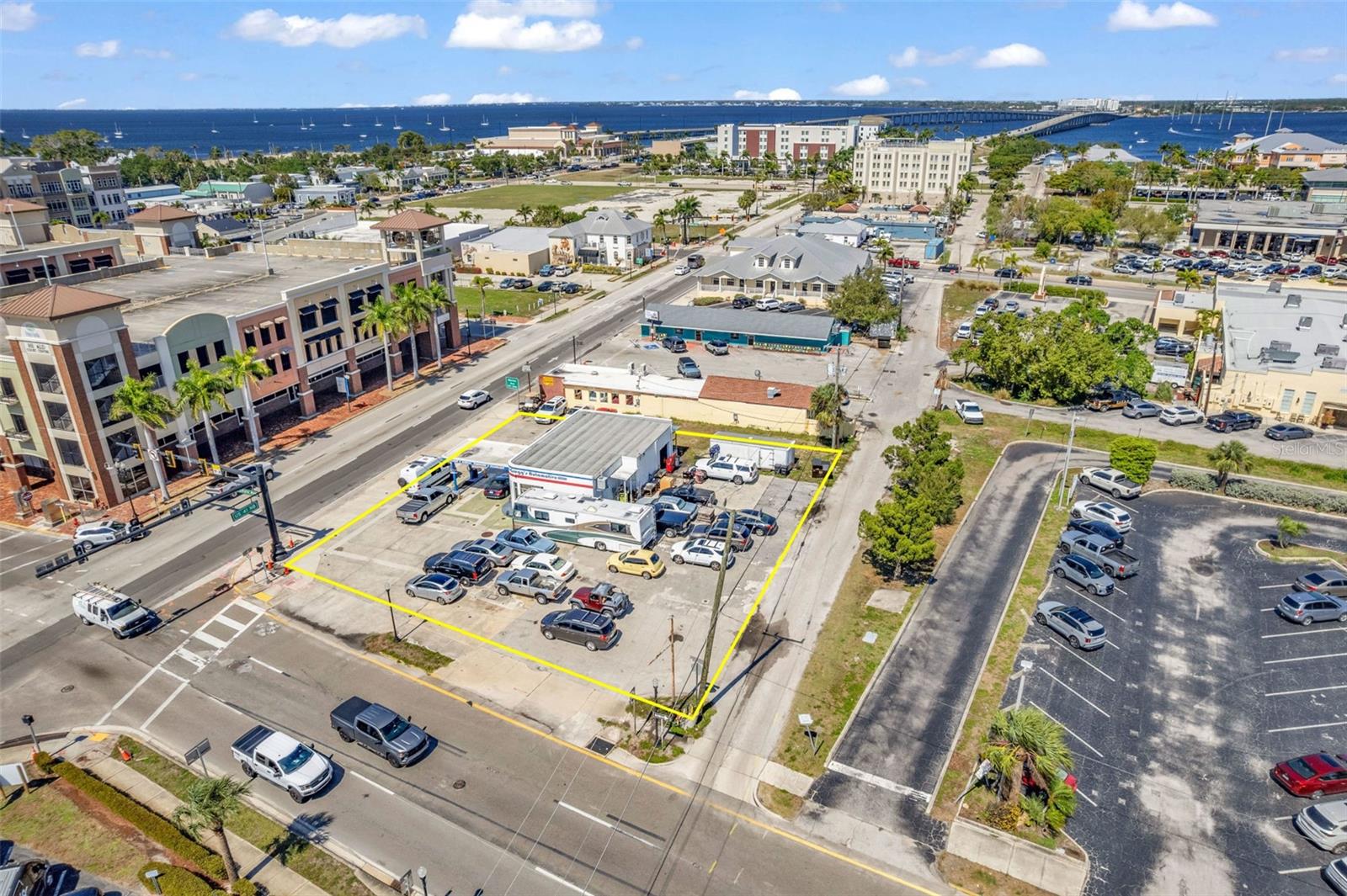 236 Tamiami Trail, FL