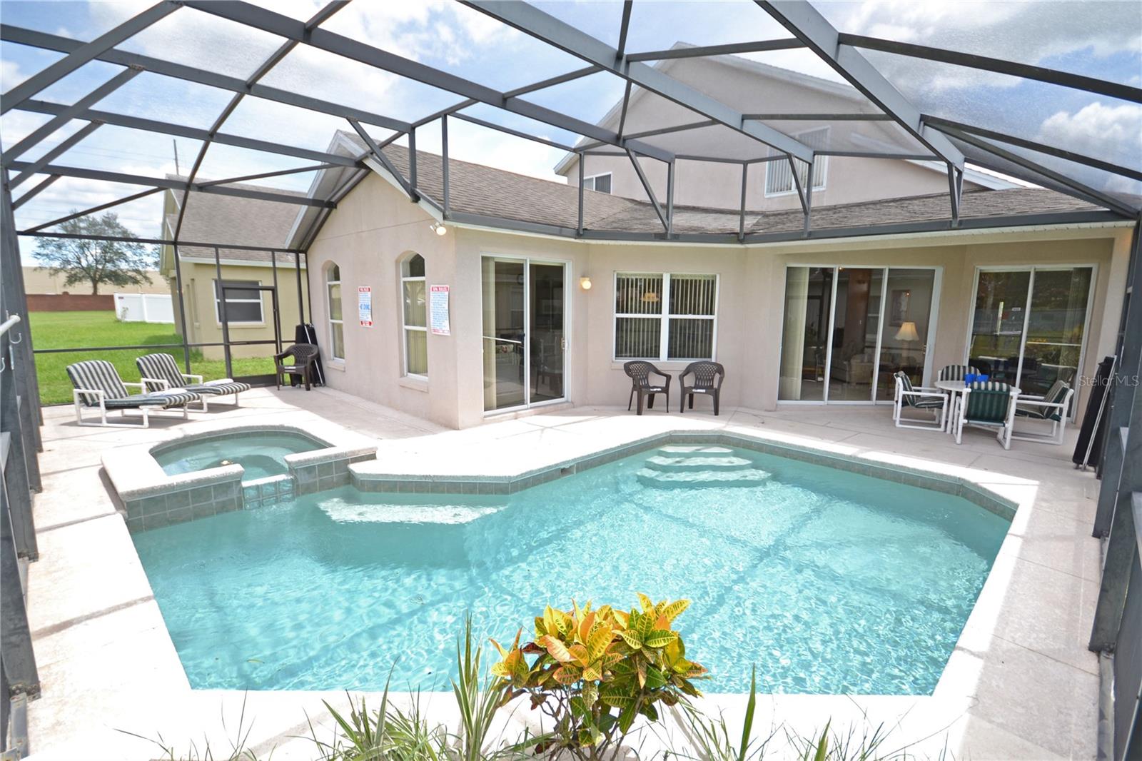 423 Corvina Drive, FL